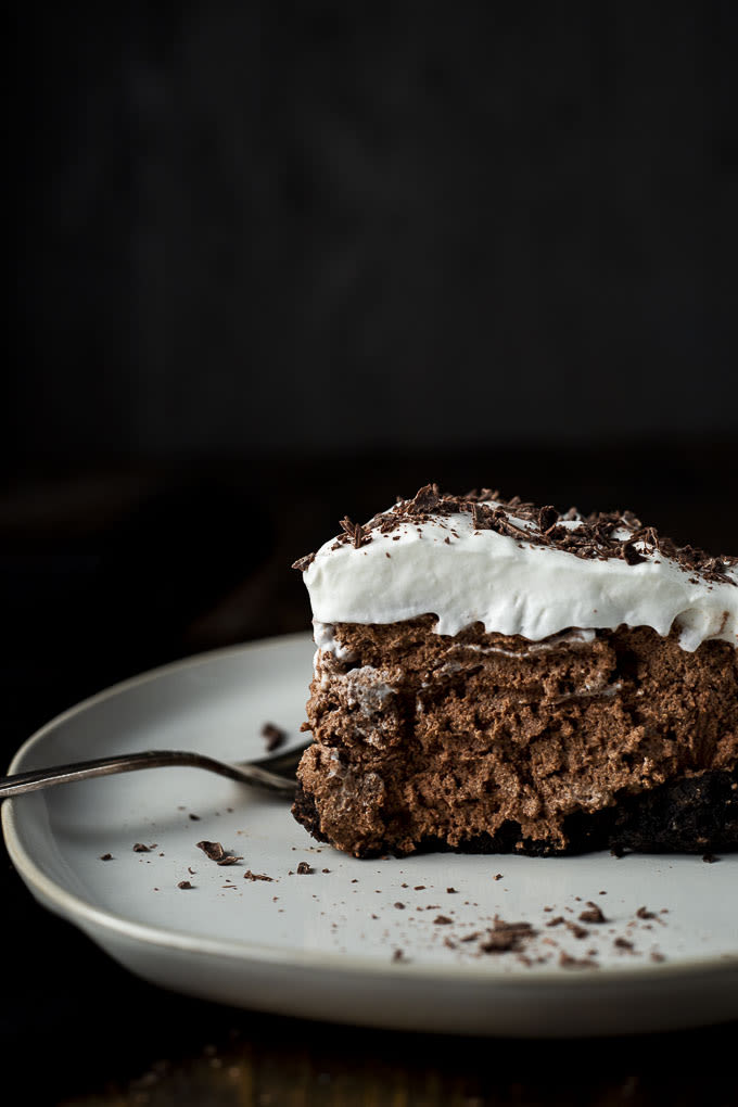 No Bake Chocolate Mousse Pie with Oreo Crust