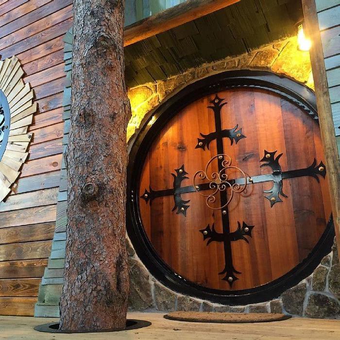 Vacation Like a Hobbit at This Lord of the Rings-Inspired Treehouse