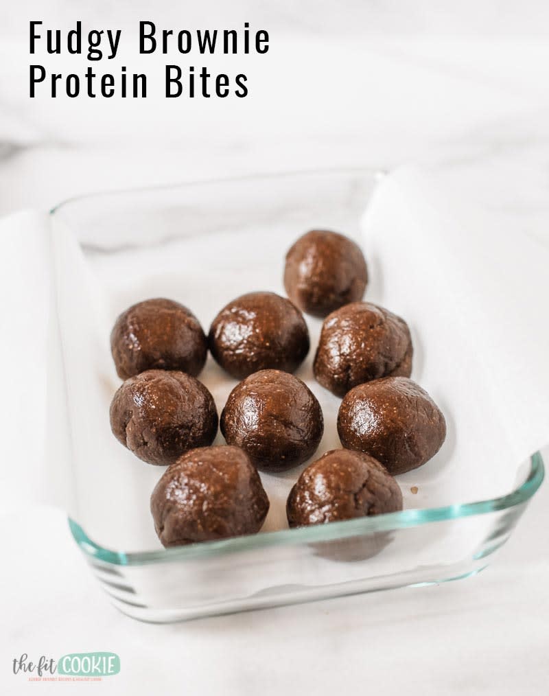 Fudgy Chocolate Protein Bites (Paleo)