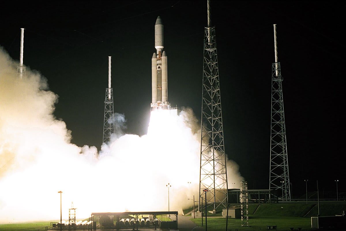 OTD 15 October 1997, the international NASA/ESA/ASI Cassini-Huygens mission is launched on a seven-year journey to the Saturnian system 👉