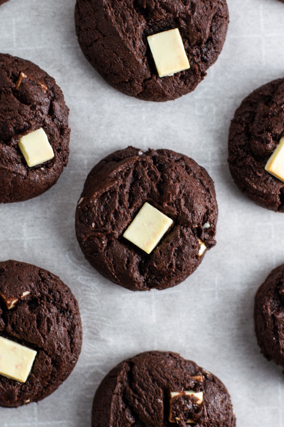 Peppermint Chunk Brownie Cookies