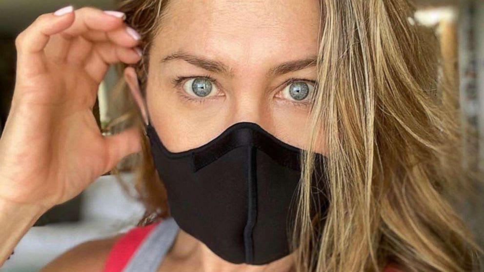 Jennifer Aniston calls on everyone to 'wear a damn mask'
