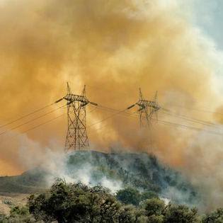 Amid PG&E Bankruptcy, Rooftop Solar Could Help The Power Grid Fight Wildfires