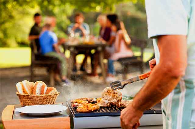 The Best Portable Grills for City Dwellers and Tailgaters