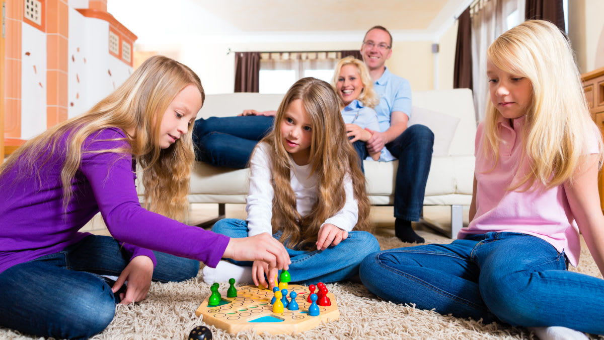 6 Extraordinary Ways Family Game Night Can Help Your Children
