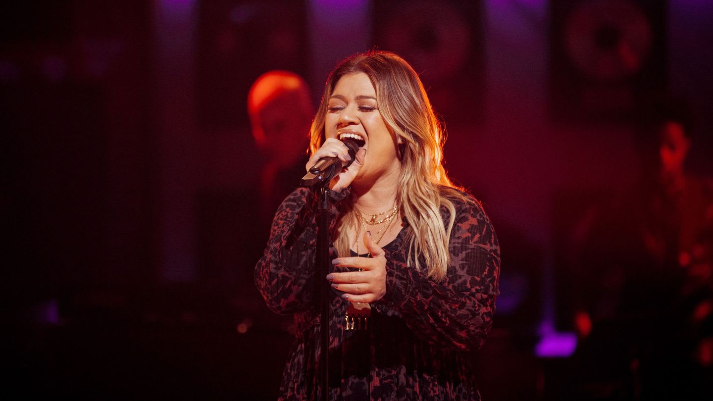 Pause Doomscrolling and Watch Kelly Clarkson's Moving Kacey Musgraves Cover