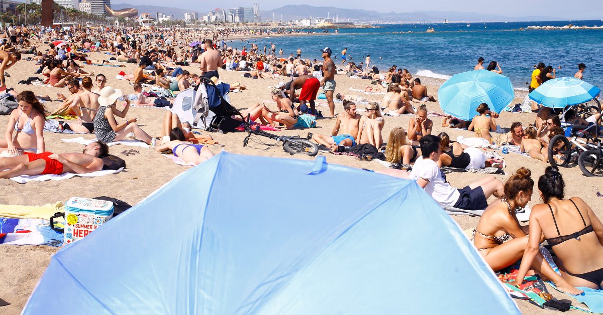Can Barcelona Fix Its Love-Hate Relationship With Tourists After the Pandemic?