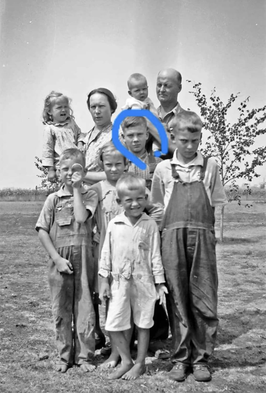 A Swedish immigrant family in Minnesota in the early 1930s. Circled is my grandpa.