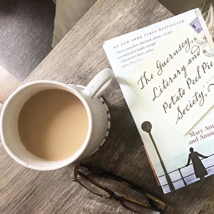 Book Review: The Guernsey Literary and Potato Peel Pie Society