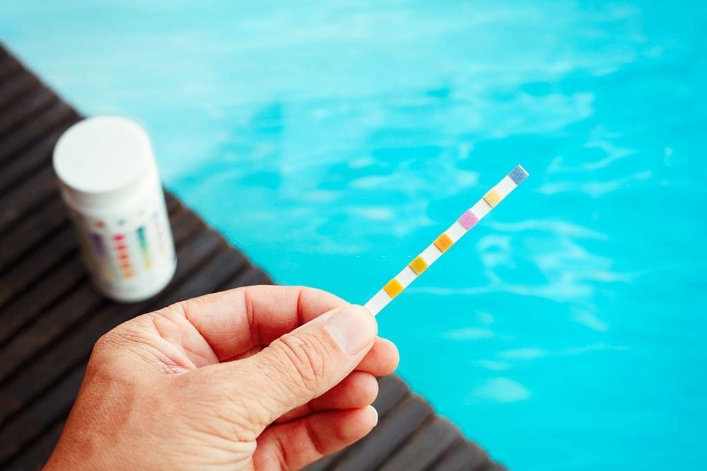The Best Pool Test Strips 2020 (To Buy)