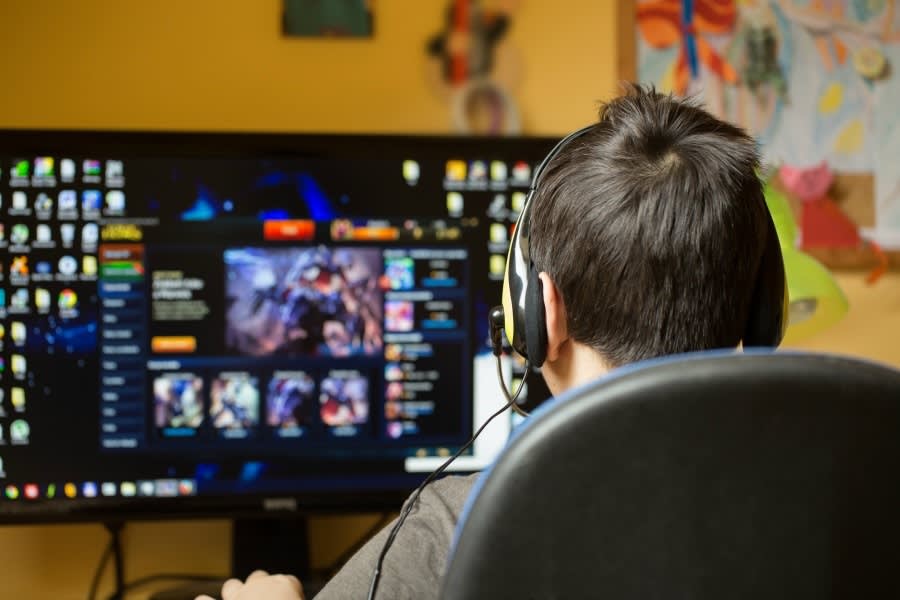 Online Gaming - How Dangerous Can It Be for Your Teens?