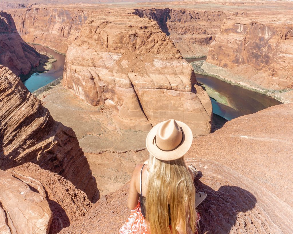The Famous Horseshoe Bend Hike - Red White Adventures