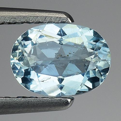 Aquamarine gemstone oval 0.65 caratsmm loose