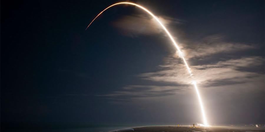 SpaceX sends 60 more Starlink rockets to orbit, nails the landing