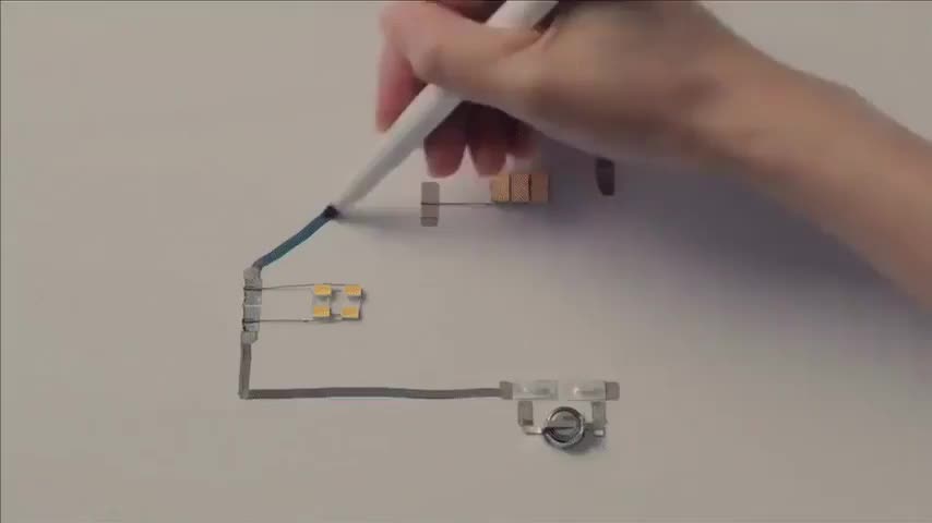 Japanese pen that uses conductive ink