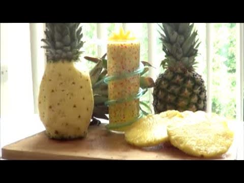 How to make pineapple juice at home.
