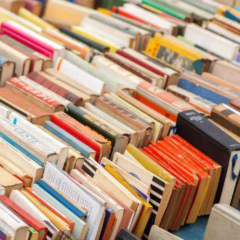 5 amazing facts about Dariyaganj, a Sunday book market in old Delhi