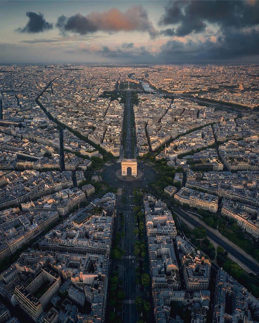 Arc de Triumph, Paris