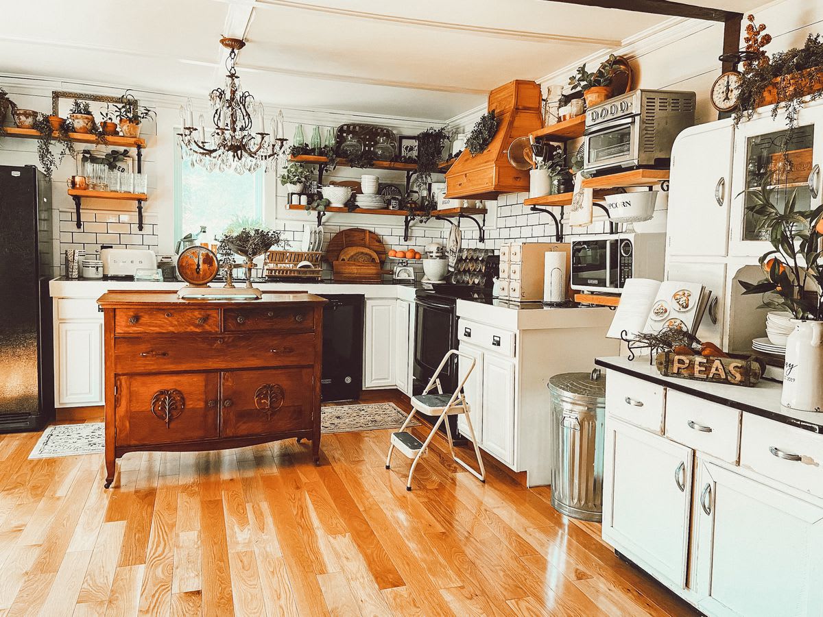 This Couple Built Their Dream Farmhouse Kitchen With Vintage Finds