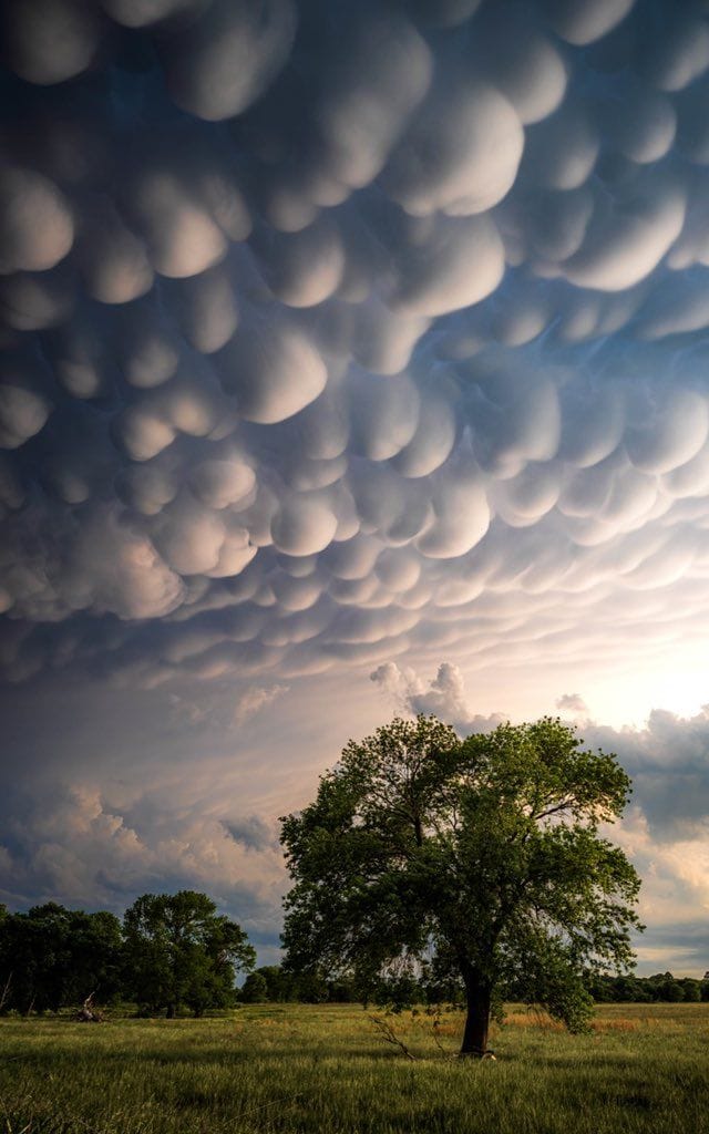 Mammatus Clouds spotted in Oklahoma. They are pouch-like cloud ...