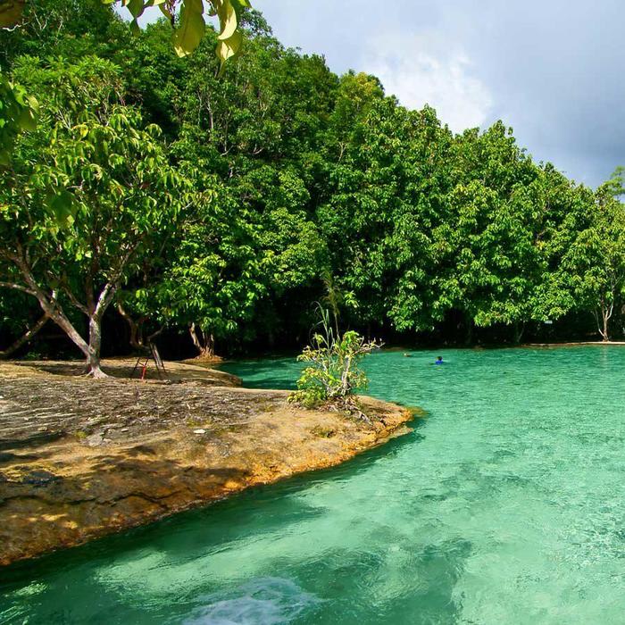 These Otherworldly Natural Pools in Thailand Are Always Vivid Blue and Green (Video)