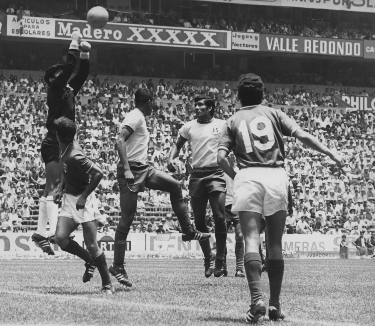 🔙 OnThisDay in 1970 🇲🇽 Mexico 4-0 El Salvador 🇸🇻 🇸🇪 Sweden 1-1 Israel 🇮🇱 🇩🇪 Germany FR 5-2 Bulgaria 🇧🇬 🇧🇷 Brazil 1-0 England 🏴󠁧󠁢󠁥󠁮󠁧󠁿 WorldCup |