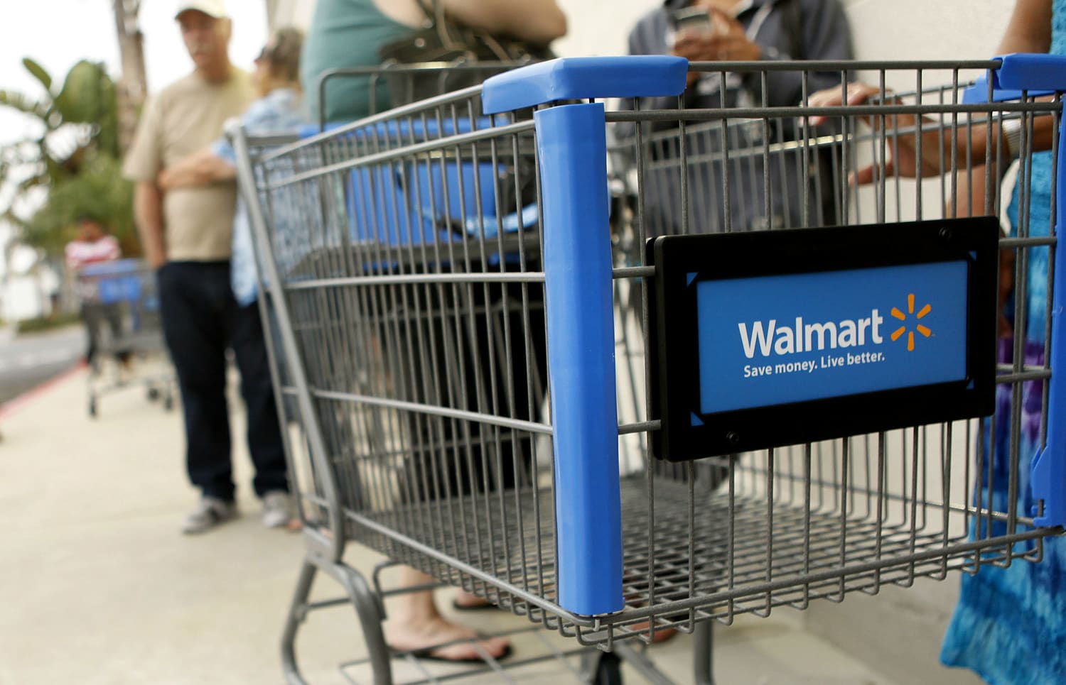 If you invested $1,000 in Walmart in 2009, here's how much money you'd have now