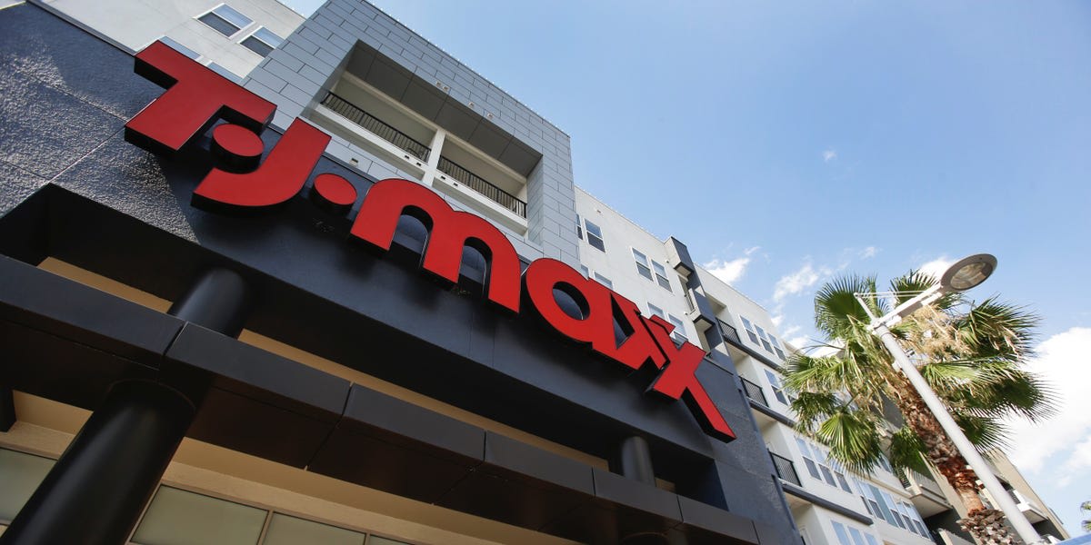 The Drive Thru: People flock to TJ Maxx, retailers report earnings, and shoppers clash over mask policies