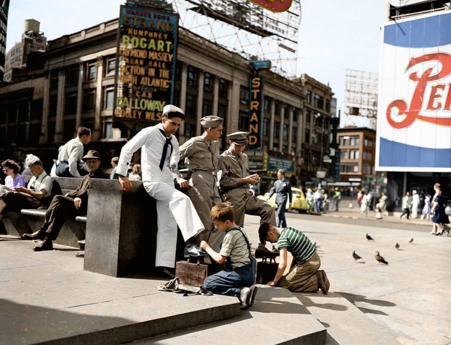 Times Square (June 1943)