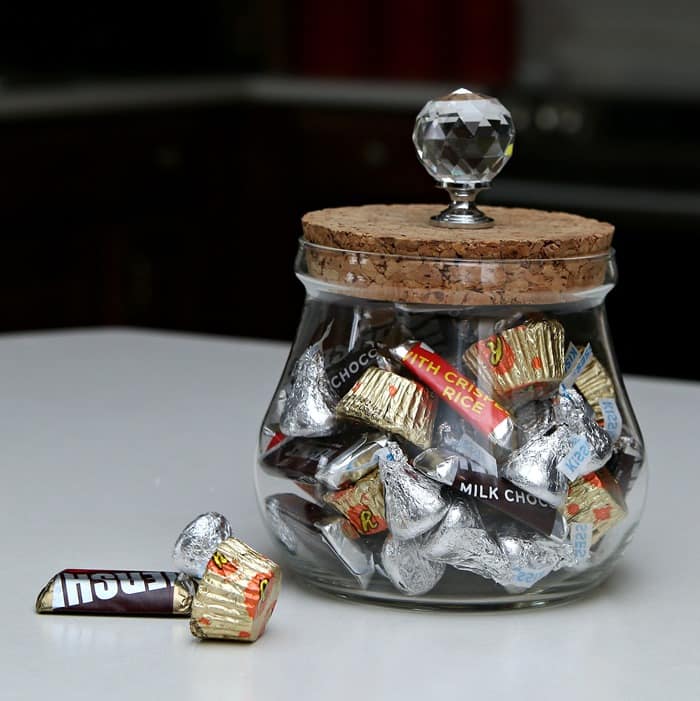 5 Minute DIY: Decorative Candy Or Whatnot Jar