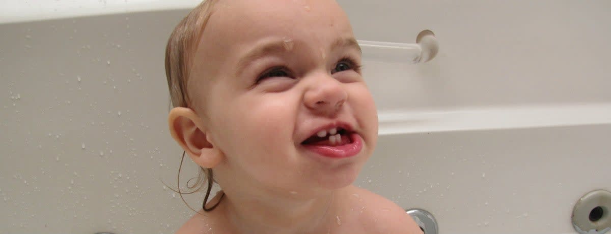 How To Wash A Baby For The First Few Months Without Being Terrified