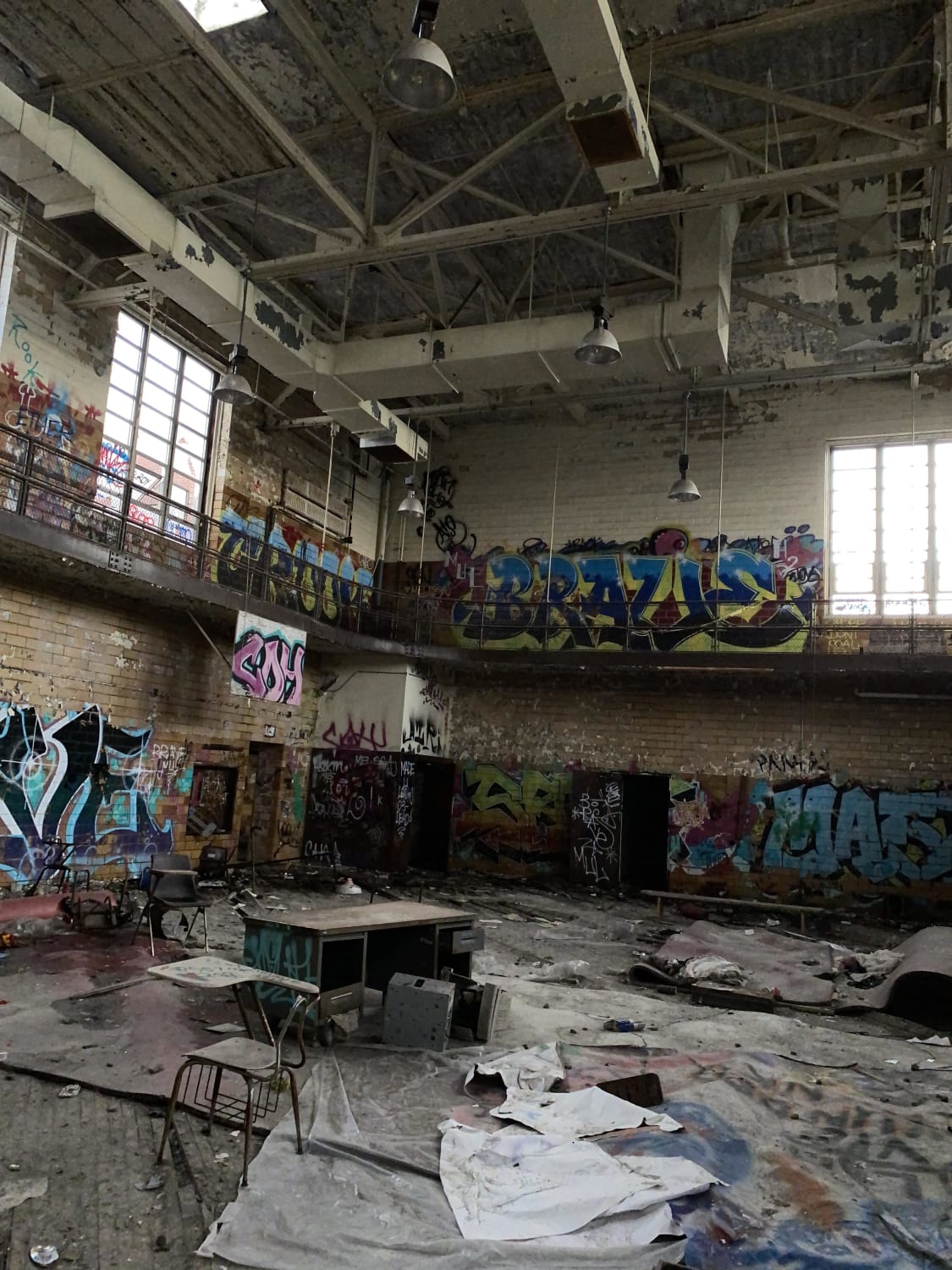 Abandoned cafeteria 🥵