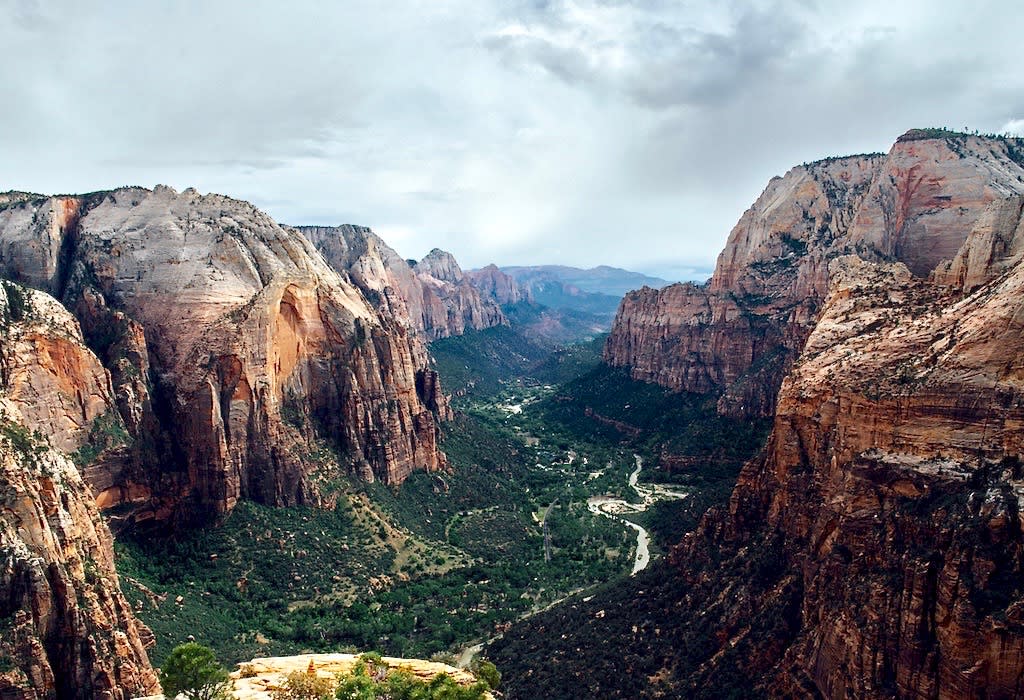 Angels Landing: A Guide to Zion's Daredevil Hike