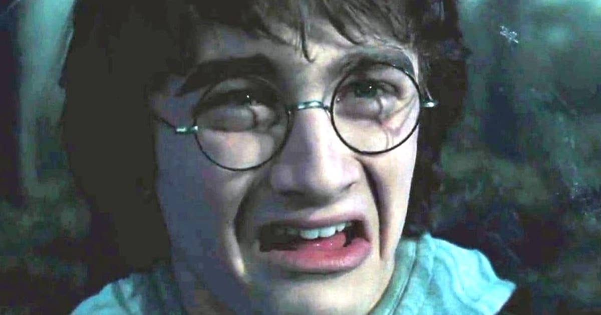 Hey Pandas, Photoshop This Photo Of Harry Potter (Closed)