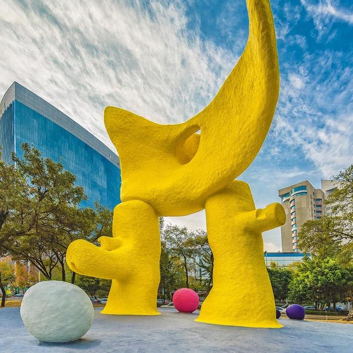 Mexico City's public sculpture corridor is a broken dream worth saving