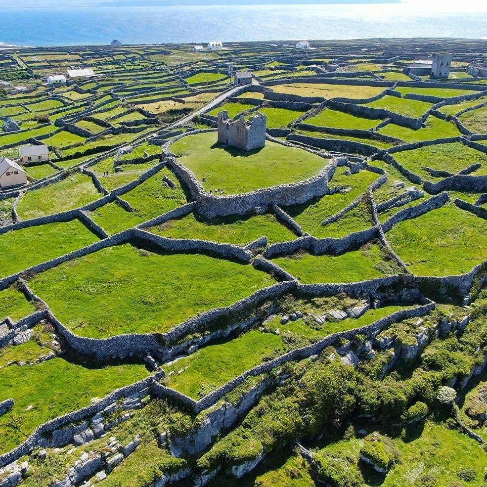 The ruins of the 15th century O'Briens Castle on Inisheer Island in Ireland