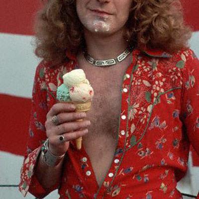 Elvis Recipes! Robert Plant Ice Cream! Hilarious Internet Trend! Celebrities Play With Their Food! Sex! Bacon Bikinis! Elvis! Tasty Pics Of The Stars!