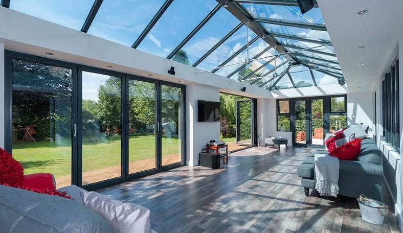 How to increase the amount of natural light in the house - make part of the roof glass. Closeness to nature [788*456]