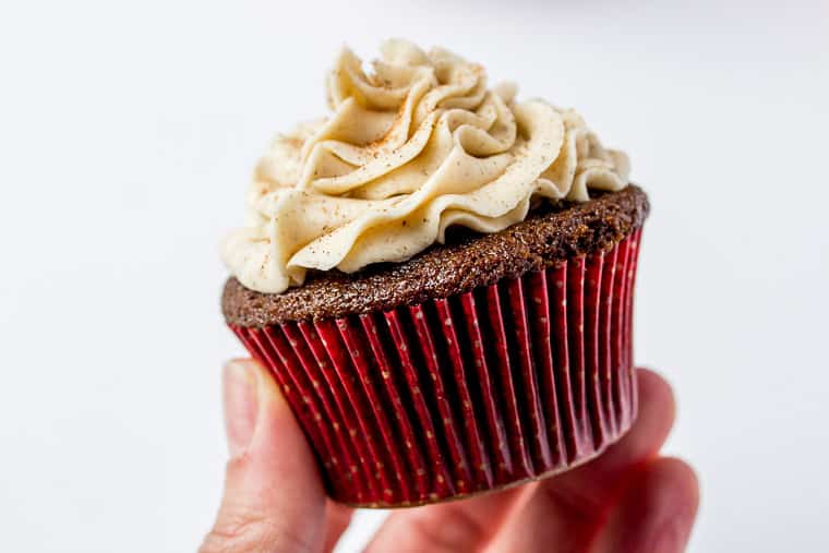 Gingerbread Cupcakes Recipe with Cinnamon Vanilla Buttercream Frosting
