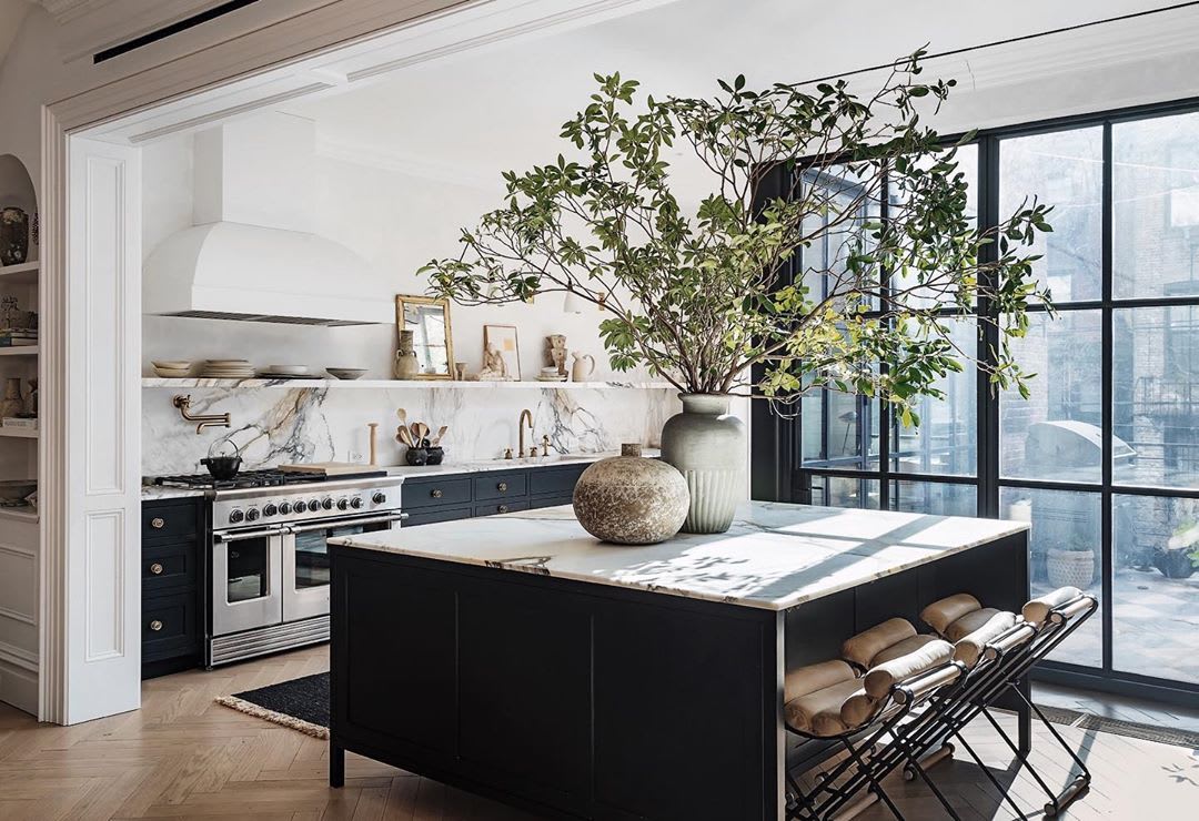 Colin King on Instagram: “the great indoors @eyeswoon’s epic kitchen as seen in this month’s @livingetcuk  fun side note : i grabbed these laurel branches at the…”