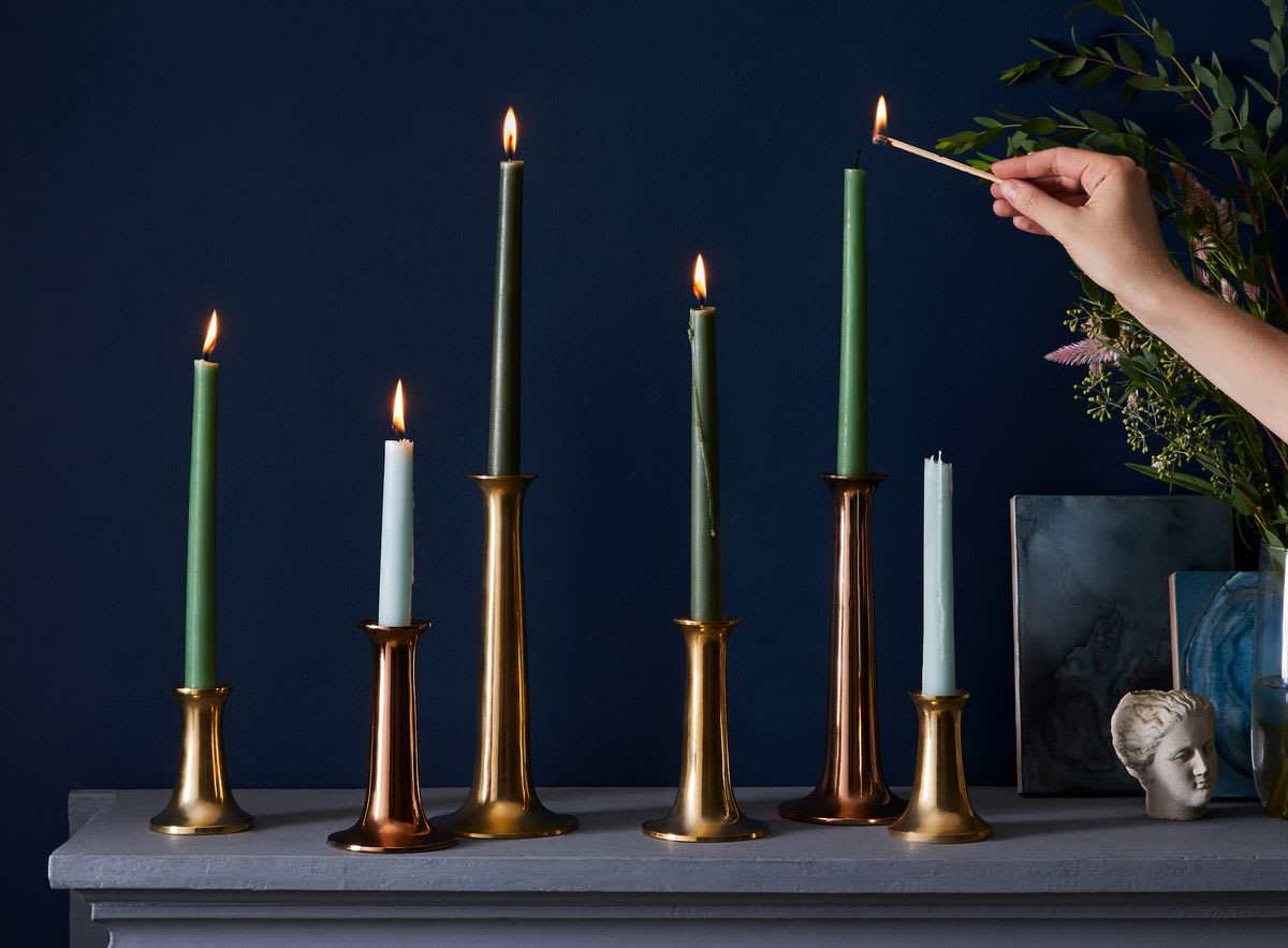 13 Any-Season Ideas to Decorate Your Mantle