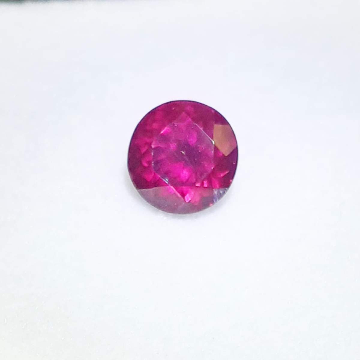 Pink rhodolite garnet gemstone loose round facetted