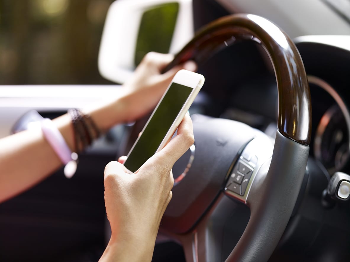 5 Ways To Curb Your Distracted Driving