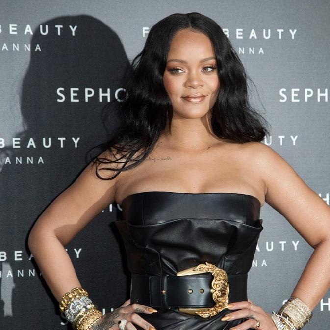 Prepare to Be Broke: Rihanna Is Launching a Luxury Fashion Line