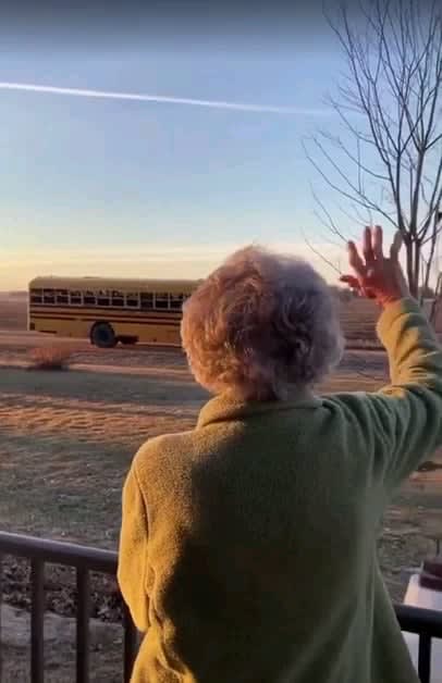 This woman wakes up every morning to wave at a school bus & today was her birthday !