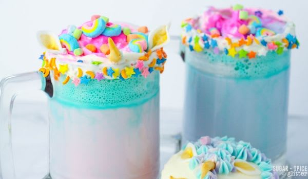 This MAGICAL Unicorn Hot Chocolate takes only 5 minutes to whip up!