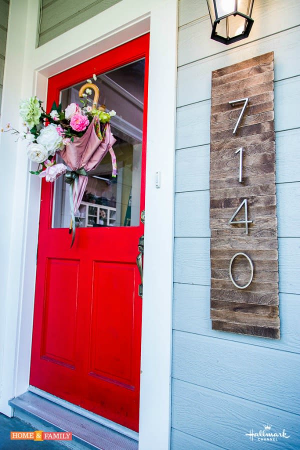DIY House Numbers Sign Adds Curb Appeal