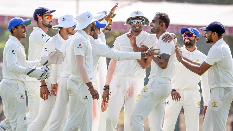 Karnataka mines talent, Mumbai bowling pool dry