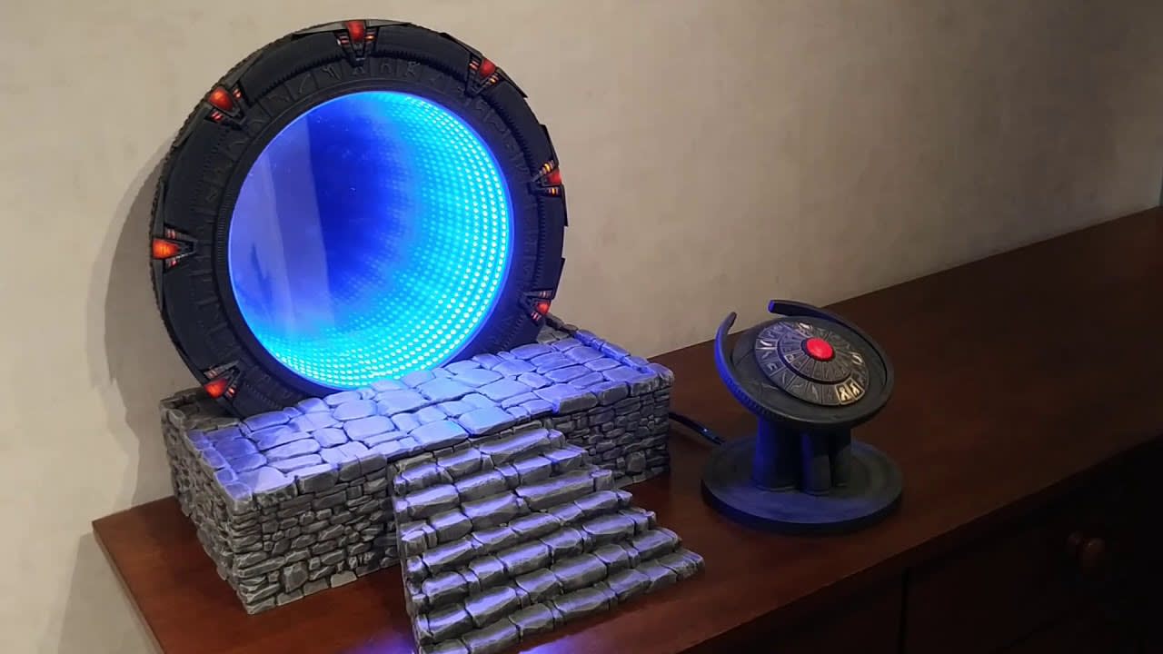 Insane working model of Stargate with DHD