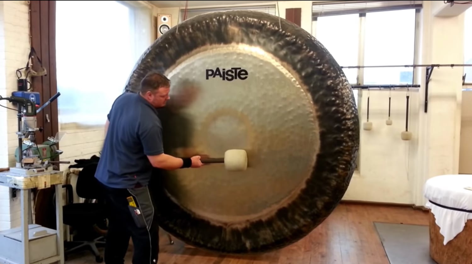 The Unsettling Timbre Produced by a 7-Foot-Wide Gong — Colossal